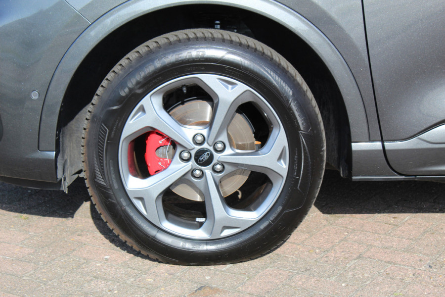 Ford Kuga 2.5-243pk PHEV ST-Line X. Nieuwste model ! Van €. 54.937,- voor €. 44.450,- ! Trekgewicht van 2.100kg ! Schuif / kanteldak Elektrisch inklapbare Trekhaak,  AGR Stoelen voor L+R, 360 Camera, HUB, Apple/Androidauto, Elektrisch verstelbare stoelen, LED V+A, Trekgewicht 2100kg !