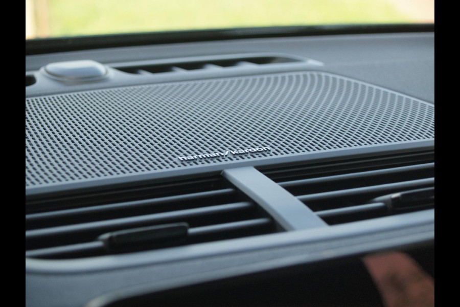 Polestar 2 Long Range Dual Motor Launch Edition 78kWh | Panoramadak | Camera | 61.000KM | Trekhaak | NL-Auto |