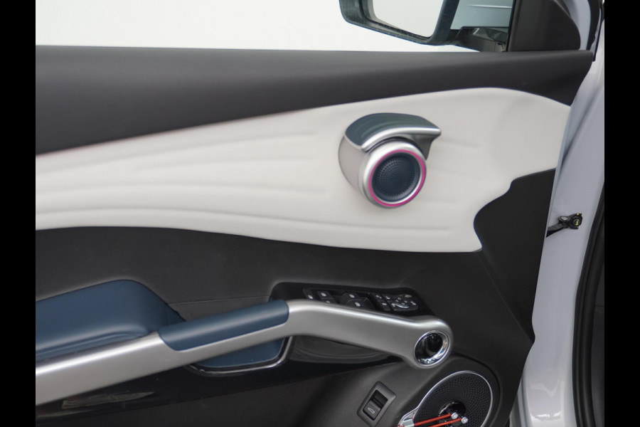 BYD ATTO 3 Design Complete Auto | Panoramadak | Elektrische Kofferbak | 360° Camera | Rijklaar incl. Fabrieksgarantie t/m 2029 | Aandrijflijn & Accu tot 2031!