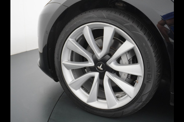 Tesla Model 3 Long Range AWD 75kWh 463PK Trekhaak 19" Ivory FSD-3 Computer Premium Audio AutoPilot Panoramadak Camera's Leer Adaptive-Cruise-C 4WD Stoel en achterbank verwarming Elektr.Stoelen+Memory+Easy-Entry WiFi Garantie op Accu tot 23-12-2027/192.000km