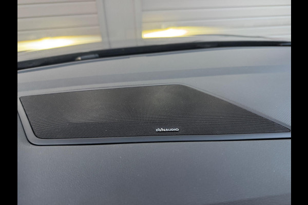 Volkswagen Tiguan 2.0 TSI 4Motion R-Line 230 PK | Camera | PANO | NAV |