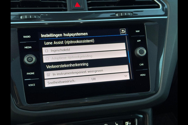 Volkswagen Tiguan 2.0 TSI 4Motion R-Line 230 PK | Camera | PANO | NAV |