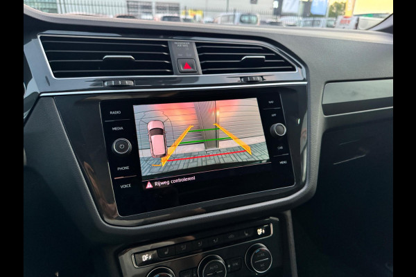 Volkswagen Tiguan 2.0 TSI 4Motion R-Line 230 PK | Camera | PANO | NAV |