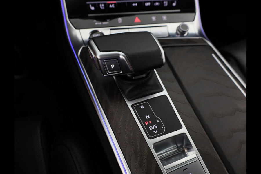 Audi A6 Limousine 50 TFSI e quattro S edition Audi A6 50 TFSI e quattro Business edition 300 pk Automaat (S-Tronic) | Panoramadak | Navigatie | Head-up display | Rondomzicht camera |
