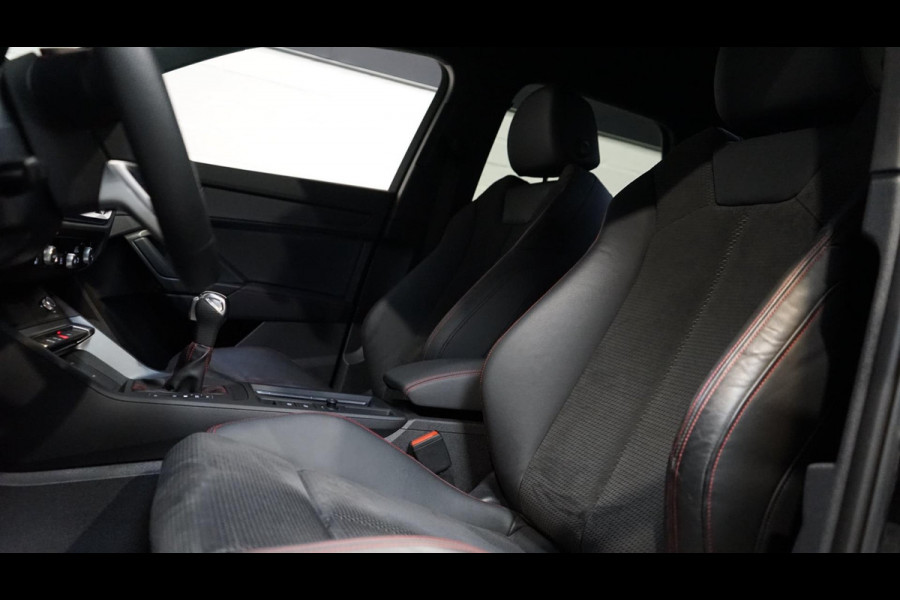Audi Q3 35 TFSI 3x S-Line Black Optik AUTOMAAT-ALCANTARA-AUDI SOUND-CAMERA-MATRIX LED-STOELVERWARMING
