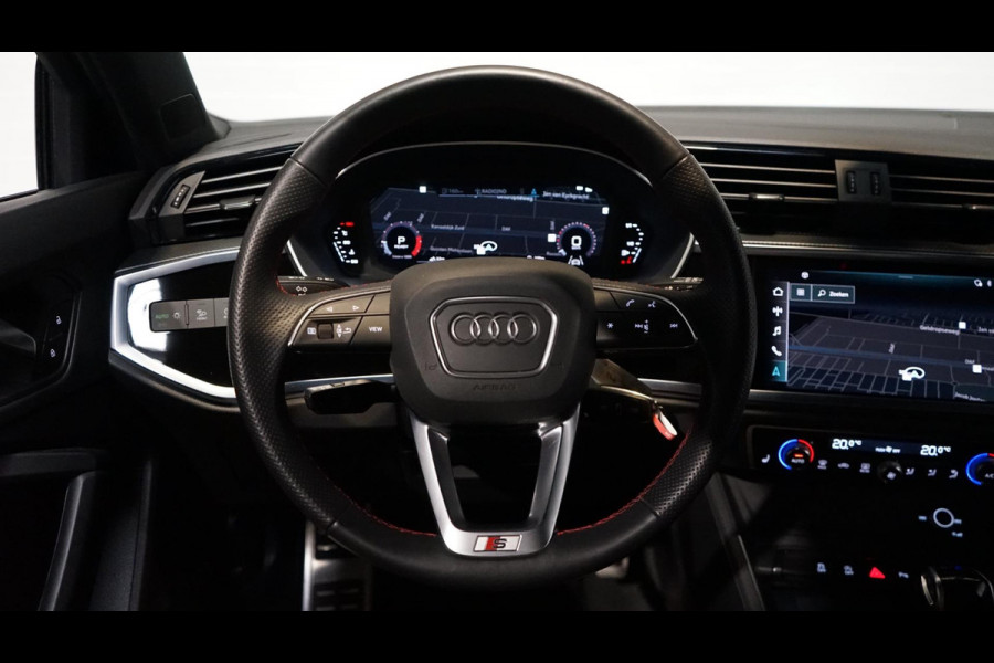 Audi Q3 35 TFSI 3x S-Line Black Optik AUTOMAAT-ALCANTARA-AUDI SOUND-CAMERA-MATRIX LED-STOELVERWARMING