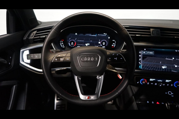 Audi Q3 35 TFSI 3x S-Line Black Optik AUTOMAAT-ALCANTARA-AUDI SOUND-CAMERA-MATRIX LED-STOELVERWARMING