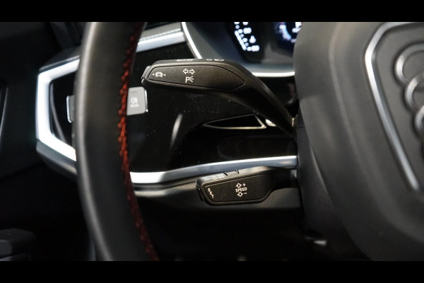 Audi Q3 35 TFSI 3x S-Line Black Optik AUTOMAAT-ALCANTARA-AUDI SOUND-CAMERA-MATRIX LED-STOELVERWARMING