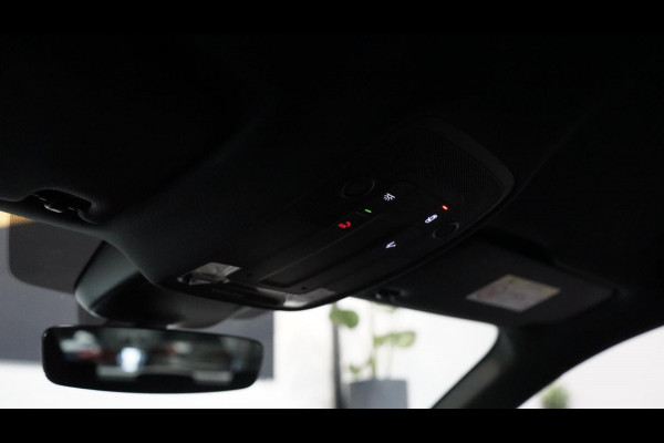 Audi Q3 35 TFSI 3x S-Line Black Optik AUTOMAAT-ALCANTARA-AUDI SOUND-CAMERA-MATRIX LED-STOELVERWARMING