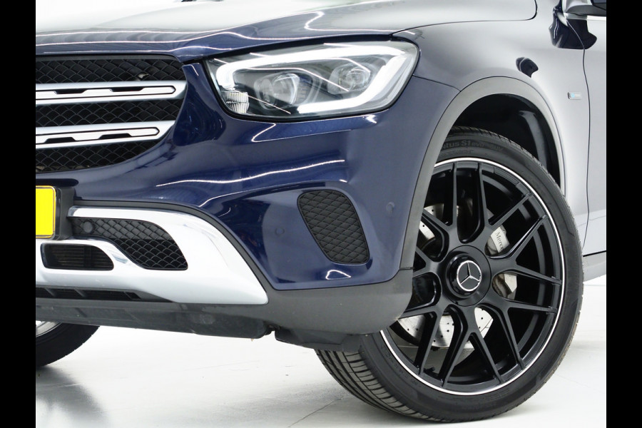 Mercedes-Benz GLC 300e 4MATIC Premium Plus | Panoramadak | Trekhaak | Burmester | 360 | Adaptive Cruise | Keyless