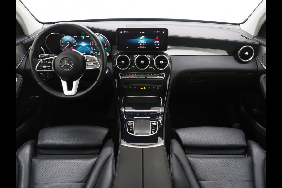 Mercedes-Benz GLC 300e 4MATIC Premium Plus | Panoramadak | Trekhaak | Burmester | 360 | Adaptive Cruise | Keyless