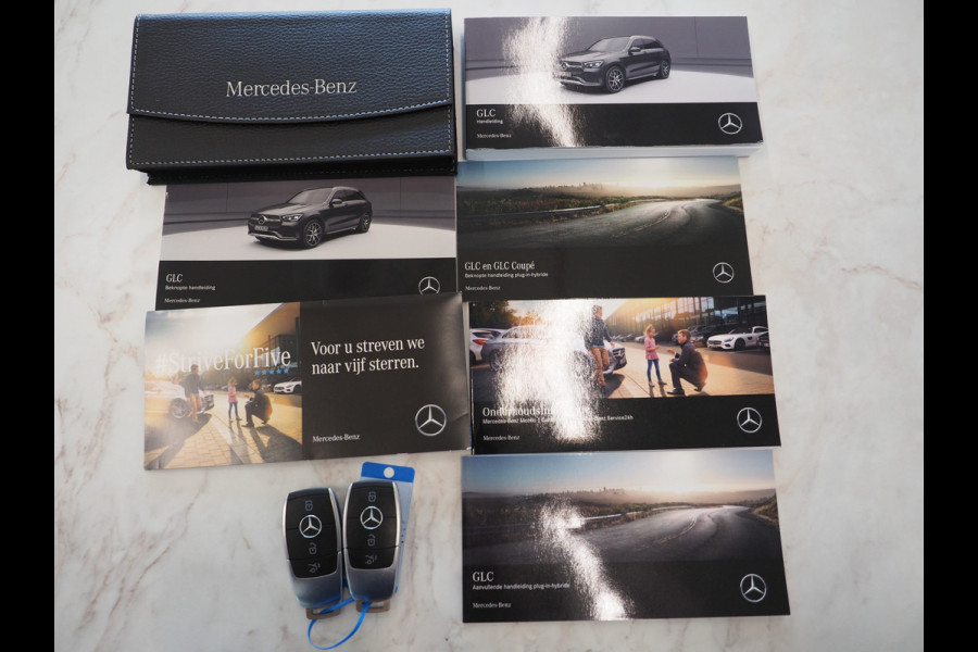 Mercedes-Benz GLC 300e 4MATIC Premium Plus | Panoramadak | Trekhaak | Burmester | 360 | Adaptive Cruise | Keyless