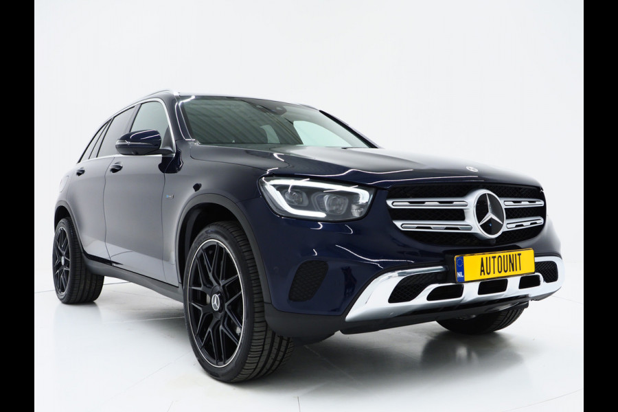 Mercedes-Benz GLC 300e 4MATIC Premium Plus | Panoramadak | Trekhaak | Burmester | 360 | Adaptive Cruise | Keyless