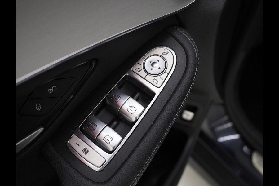Mercedes-Benz GLC 300e 4MATIC Premium Plus | Panoramadak | Trekhaak | Burmester | 360 | Adaptive Cruise | Keyless