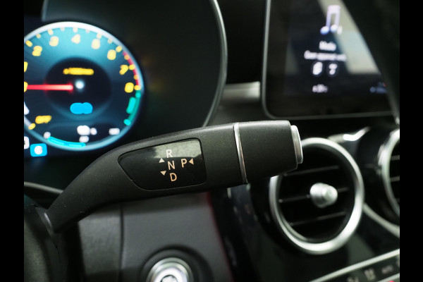 Mercedes-Benz GLC 300e 4MATIC Premium Plus | Panoramadak | Trekhaak | Burmester | 360 | Adaptive Cruise | Keyless