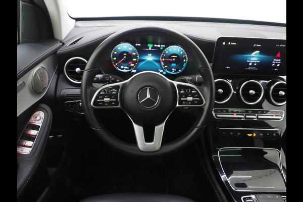 Mercedes-Benz GLC 300e 4MATIC Premium Plus | Panoramadak | Trekhaak | Burmester | 360 | Adaptive Cruise | Keyless