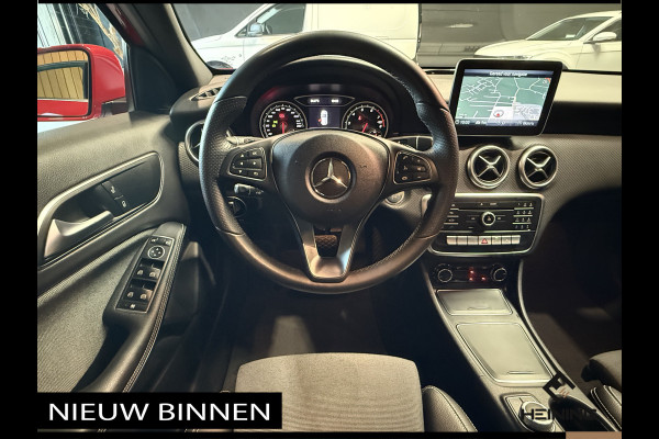 Mercedes-Benz A-Klasse 180 AMG Sport Edition. Automaat. Apple-carplay, camera. Hollandse auto met NAP