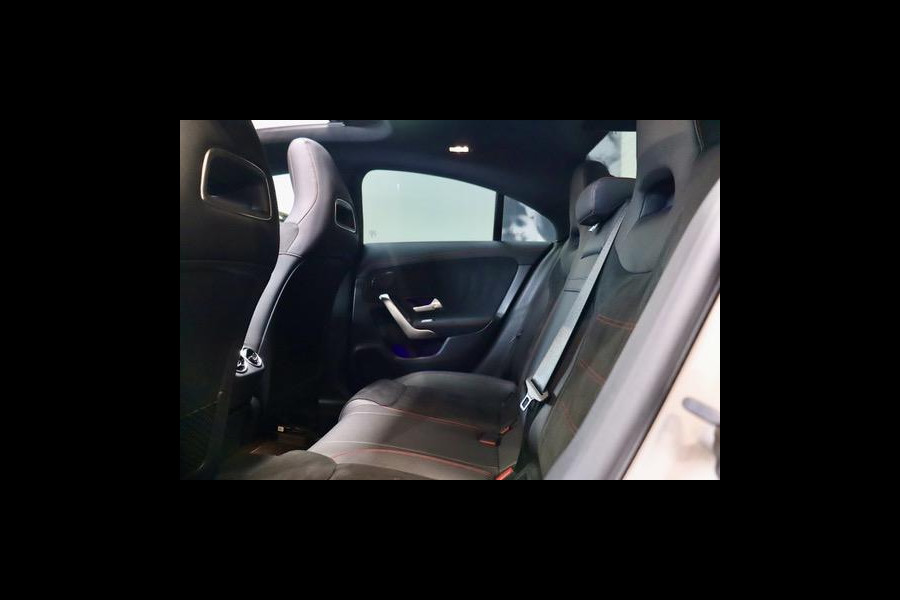 Mercedes-Benz CLA-Klasse 200 AMG|PANO|Ambient|TrkHk|Memory stoelen