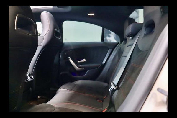 Mercedes-Benz CLA-Klasse 200 AMG|PANO|Ambient|TrkHk|Memory stoelen
