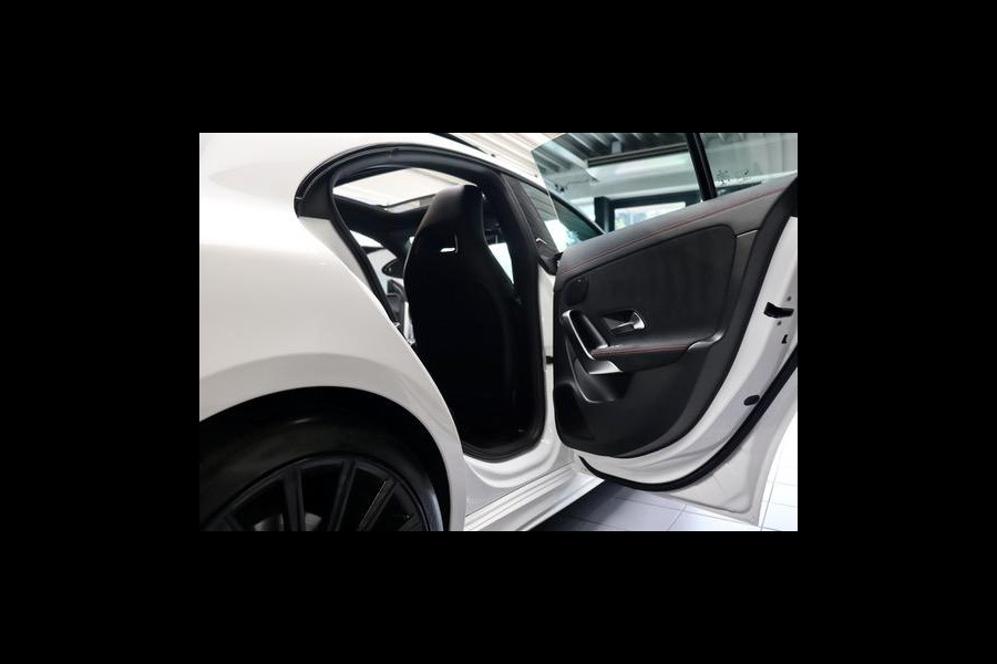 Mercedes-Benz CLA-Klasse 200 AMG|PANO|Ambient|TrkHk|Memory stoelen