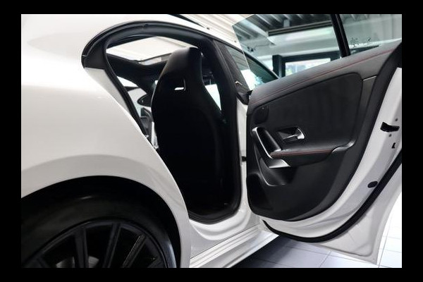 Mercedes-Benz CLA-Klasse 200 AMG|PANO|Ambient|TrkHk|Memory stoelen