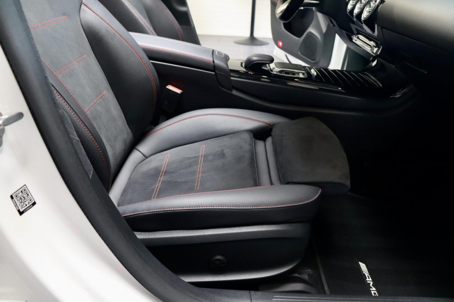 Mercedes-Benz CLA-Klasse 200 AMG|PANO|Ambient|TrkHk|Memory stoelen