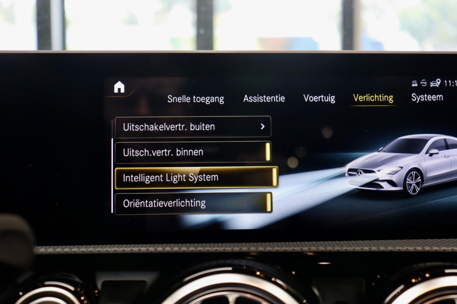 Mercedes-Benz CLA-Klasse 200 AMG|PANO|Ambient|TrkHk|Memory stoelen