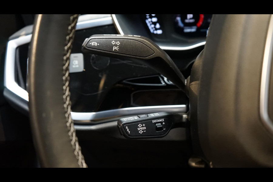 Audi Q3 35 TFSI 3x S-Line Black Optik AUTOMAAT-ACC-ALCANTARA-AUDI SOUND-AMBIANCE-CAMERA-DAB-DRIVE SELECT-KEYLESS-MATRIX LED