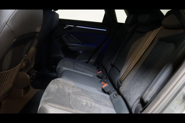Audi Q3 35 TFSI 3x S-Line Black Optik AUTOMAAT-ACC-ALCANTARA-AUDI SOUND-AMBIANCE-CAMERA-DAB-DRIVE SELECT-KEYLESS-MATRIX LED