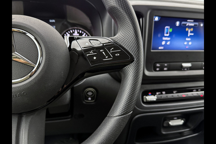Mercedes-Benz Vito 116 CDI L2 Pro zwart Camera met parkeersensoren Trekhaak 2500kg Betimmering + laadvloer Stoelverwarming