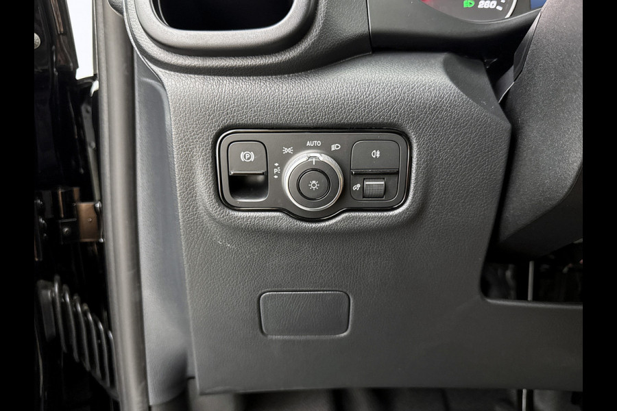 Mercedes-Benz Vito 116 CDI L2 Pro zwart Camera met parkeersensoren Trekhaak 2500kg Betimmering + laadvloer Stoelverwarming