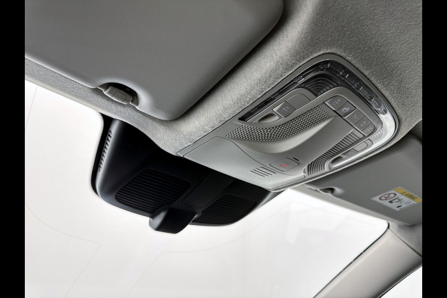 Mercedes-Benz Vito 116 CDI L2 Pro zwart Camera met parkeersensoren Trekhaak 2500kg Betimmering + laadvloer Stoelverwarming