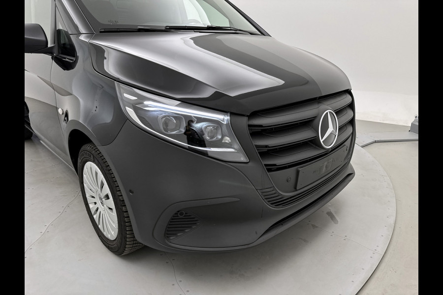 Mercedes-Benz Vito 116 CDI L2 Pro zwart Camera met parkeersensoren Trekhaak 2500kg Betimmering + laadvloer Stoelverwarming