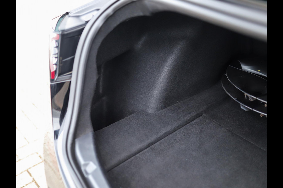 Tesla Model 3 Long Range AWD 75 kWh | Leder | Stoelverw. | Autopilot | Pano | Camera