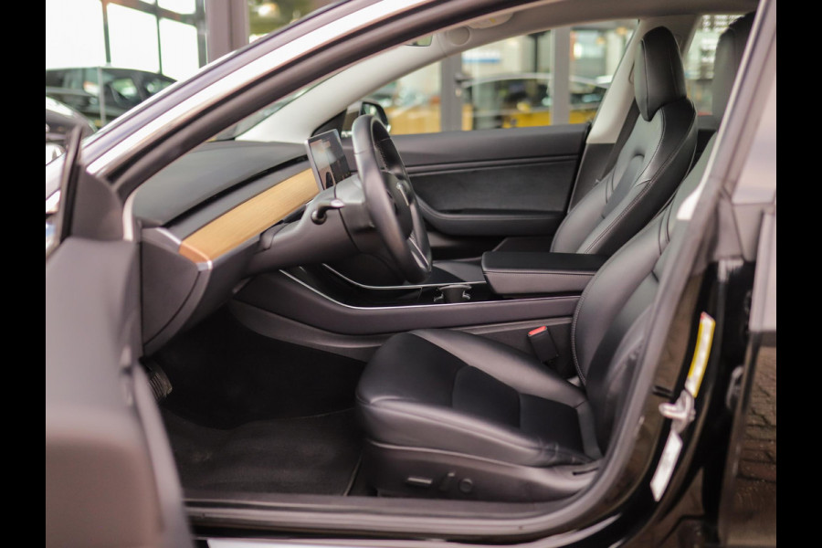 Tesla Model 3 Long Range AWD 75 kWh | Leder | Stoelverw. | Autopilot | Pano | Camera