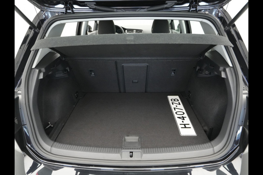 Volkswagen Golf 1.0 TSI 110pk DSG Comfortline Navigatie Trekhaak Camera Acc 335