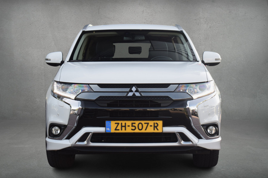 Mitsubishi Outlander 2.4 PHEV Pure | Apple Carplay | Camera | Keyless | Leer