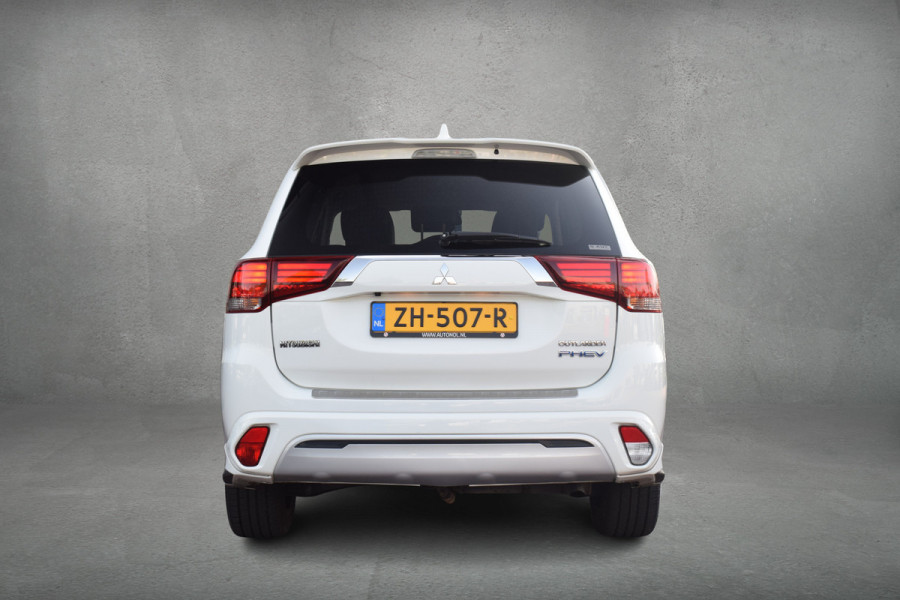 Mitsubishi Outlander 2.4 PHEV Pure | Apple Carplay | Camera | Keyless | Leer