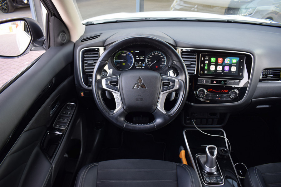 Mitsubishi Outlander 2.4 PHEV Pure | Apple Carplay | Camera | Keyless | Leer