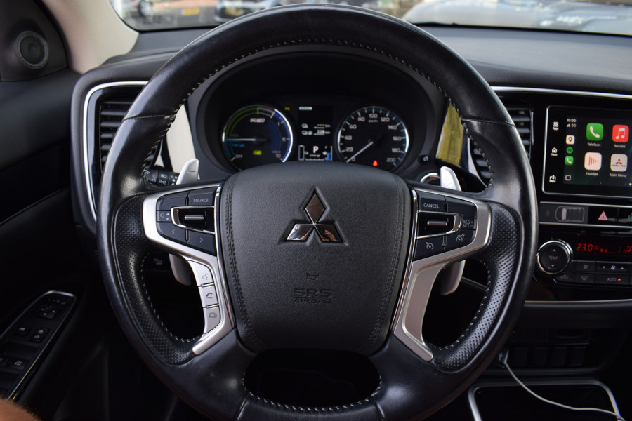 Mitsubishi Outlander 2.4 PHEV Pure | Apple Carplay | Camera | Keyless | Leer