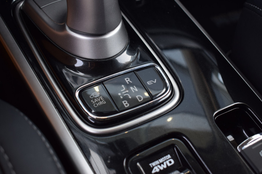 Mitsubishi Outlander 2.4 PHEV Pure | Apple Carplay | Camera | Keyless | Leer