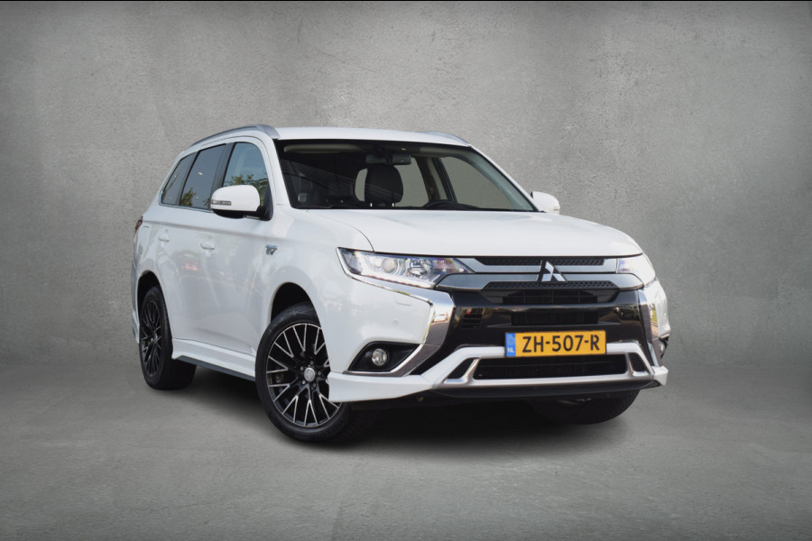 Mitsubishi Outlander 2.4 PHEV Pure | Apple Carplay | Camera | Keyless | Leer