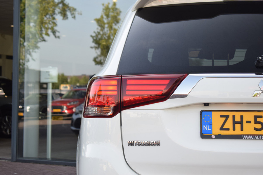 Mitsubishi Outlander 2.4 PHEV Pure | Apple Carplay | Camera | Keyless | Leer