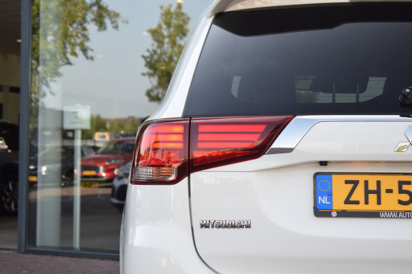 Mitsubishi Outlander 2.4 PHEV Pure | Apple Carplay | Camera | Keyless | Leer