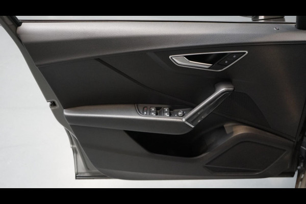 Audi Q2 35 TFSI Sport AUTOMAAT-AMBIANCE-CARPLAY-CLIMA-CRUISE-FULL LED-PDC-STOELVERWARMING