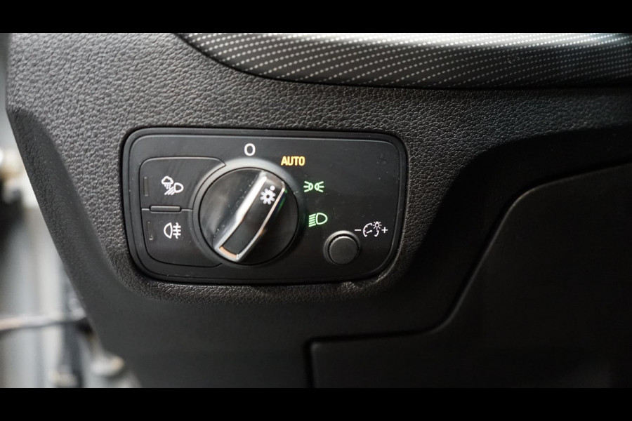 Audi Q2 35 TFSI Sport AUTOMAAT-AMBIANCE-CARPLAY-CLIMA-CRUISE-FULL LED-PDC-STOELVERWARMING