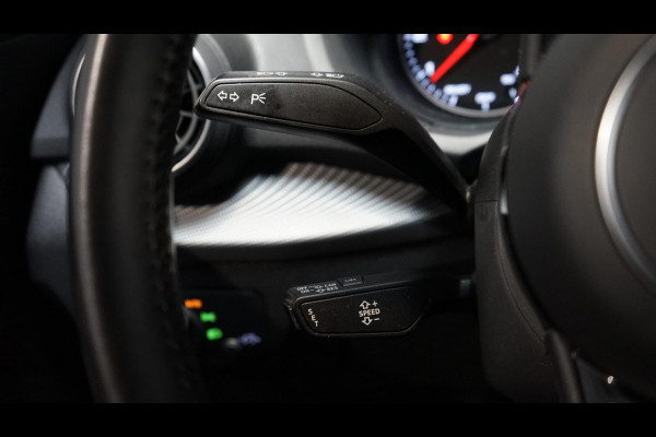 Audi Q2 35 TFSI Sport AUTOMAAT-AMBIANCE-CARPLAY-CLIMA-CRUISE-FULL LED-PDC-STOELVERWARMING