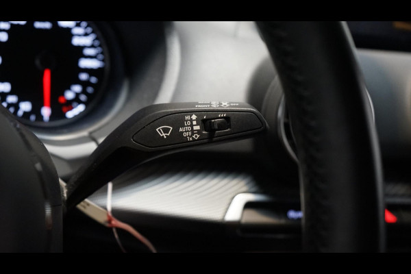 Audi Q2 35 TFSI Sport AUTOMAAT-AMBIANCE-CARPLAY-CLIMA-CRUISE-FULL LED-PDC-STOELVERWARMING