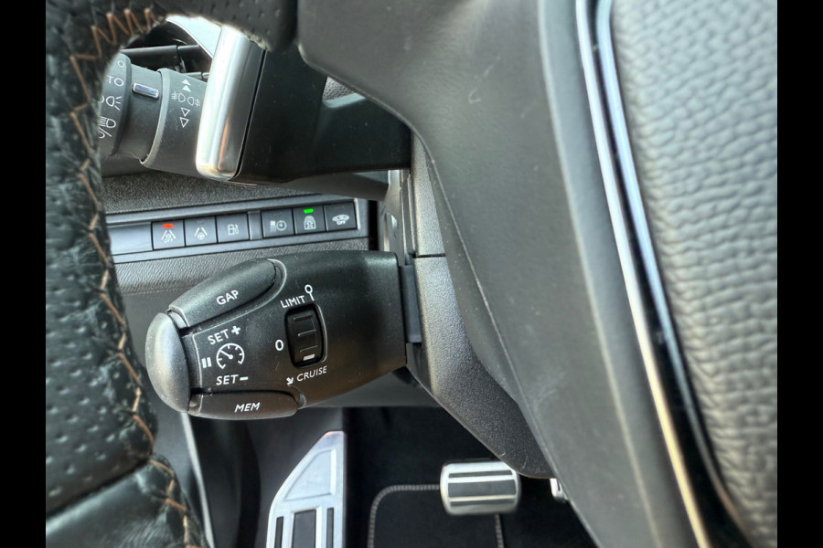 Peugeot 3008 1.6 HYbrid4 300 GT Pack Business - Automaat - Panodak - Navi - Parkeerhulp