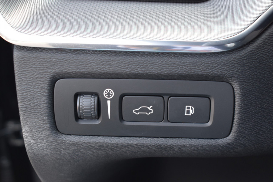 Volvo XC60 T8 AWD 405PK Plug-in Hybrid Polestar Engineered | 360 Camera | 22" LMV | ACC | H&K | Panoramadak